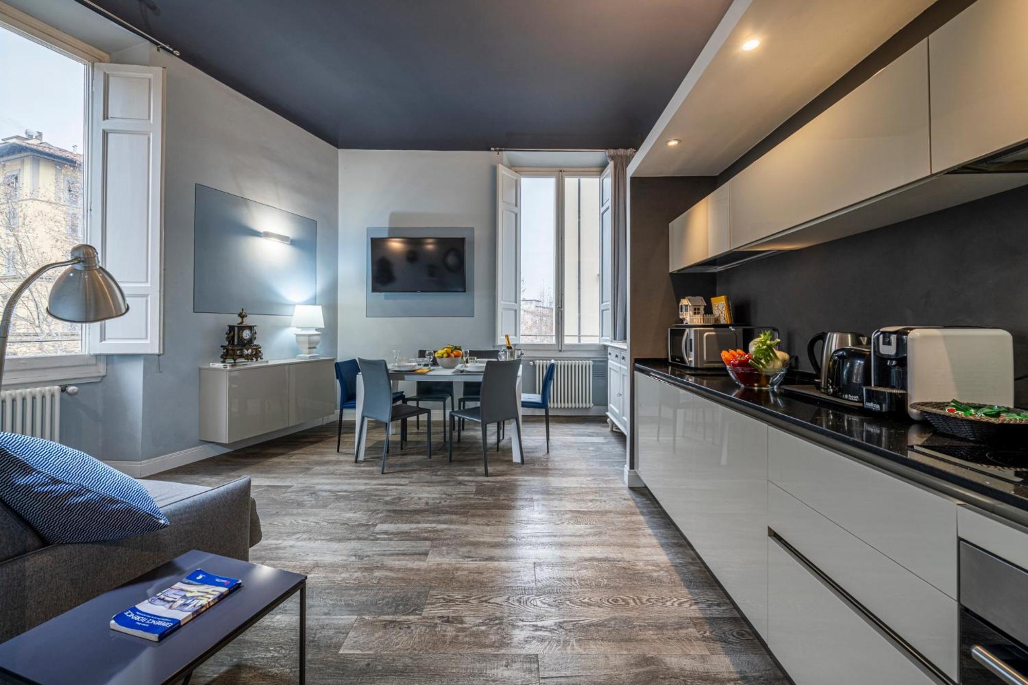 Cherubini Palace Thematic Apartment Флоренция Экстерьер фото