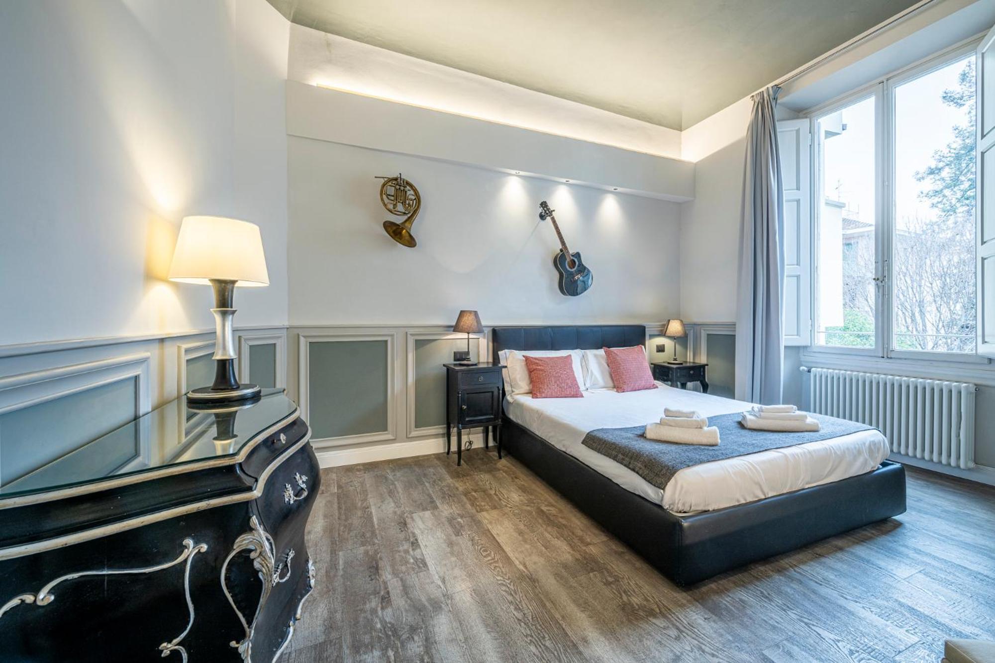 Cherubini Palace Thematic Apartment Флоренция Экстерьер фото
