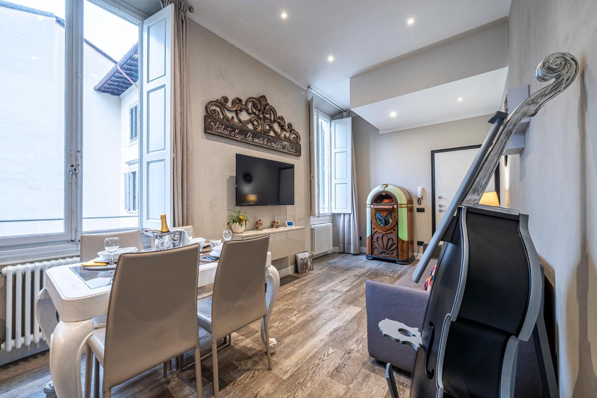 Cherubini Palace Thematic Apartment Флоренция Экстерьер фото