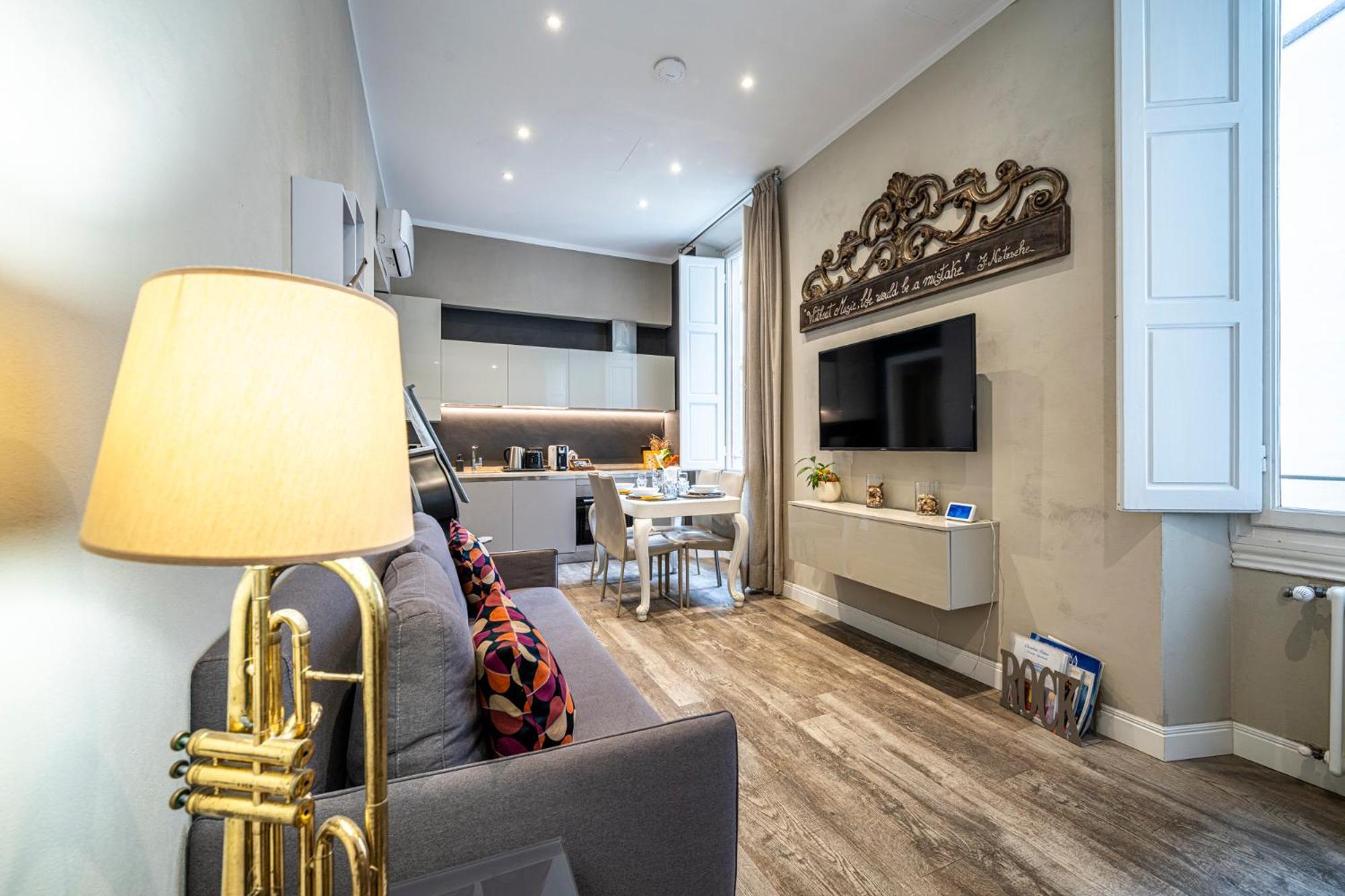 Cherubini Palace Thematic Apartment Флоренция Экстерьер фото