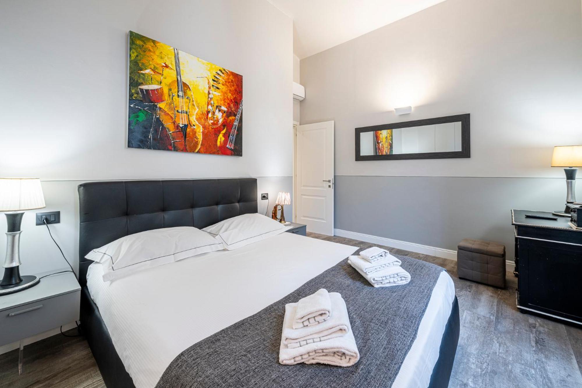 Cherubini Palace Thematic Apartment Флоренция Экстерьер фото