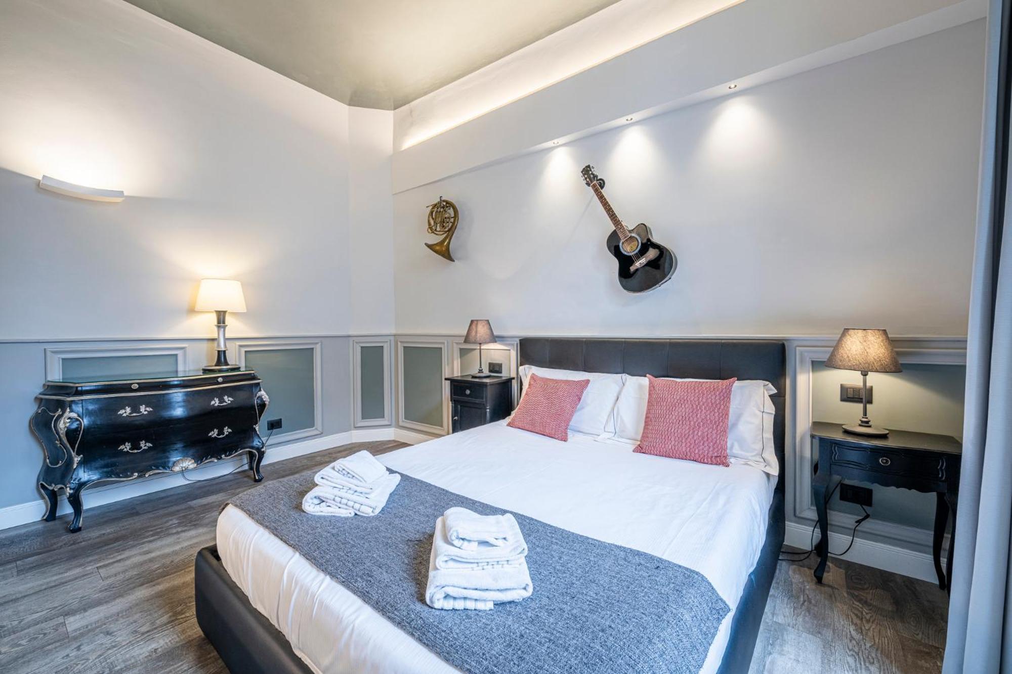 Cherubini Palace Thematic Apartment Флоренция Экстерьер фото