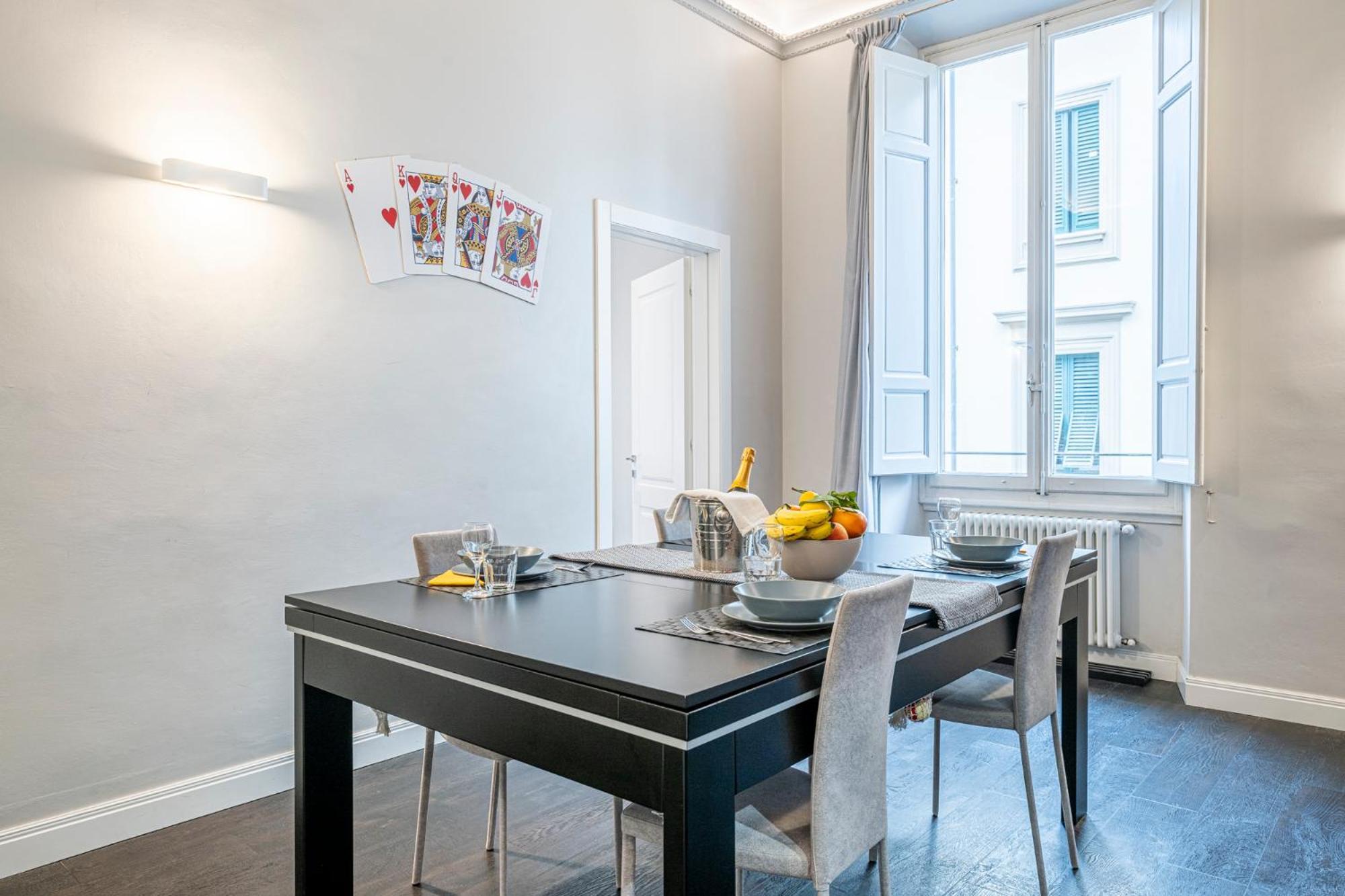 Cherubini Palace Thematic Apartment Флоренция Экстерьер фото