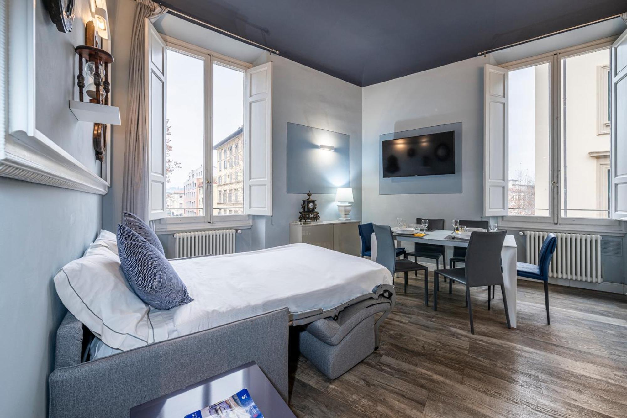 Cherubini Palace Thematic Apartment Флоренция Экстерьер фото