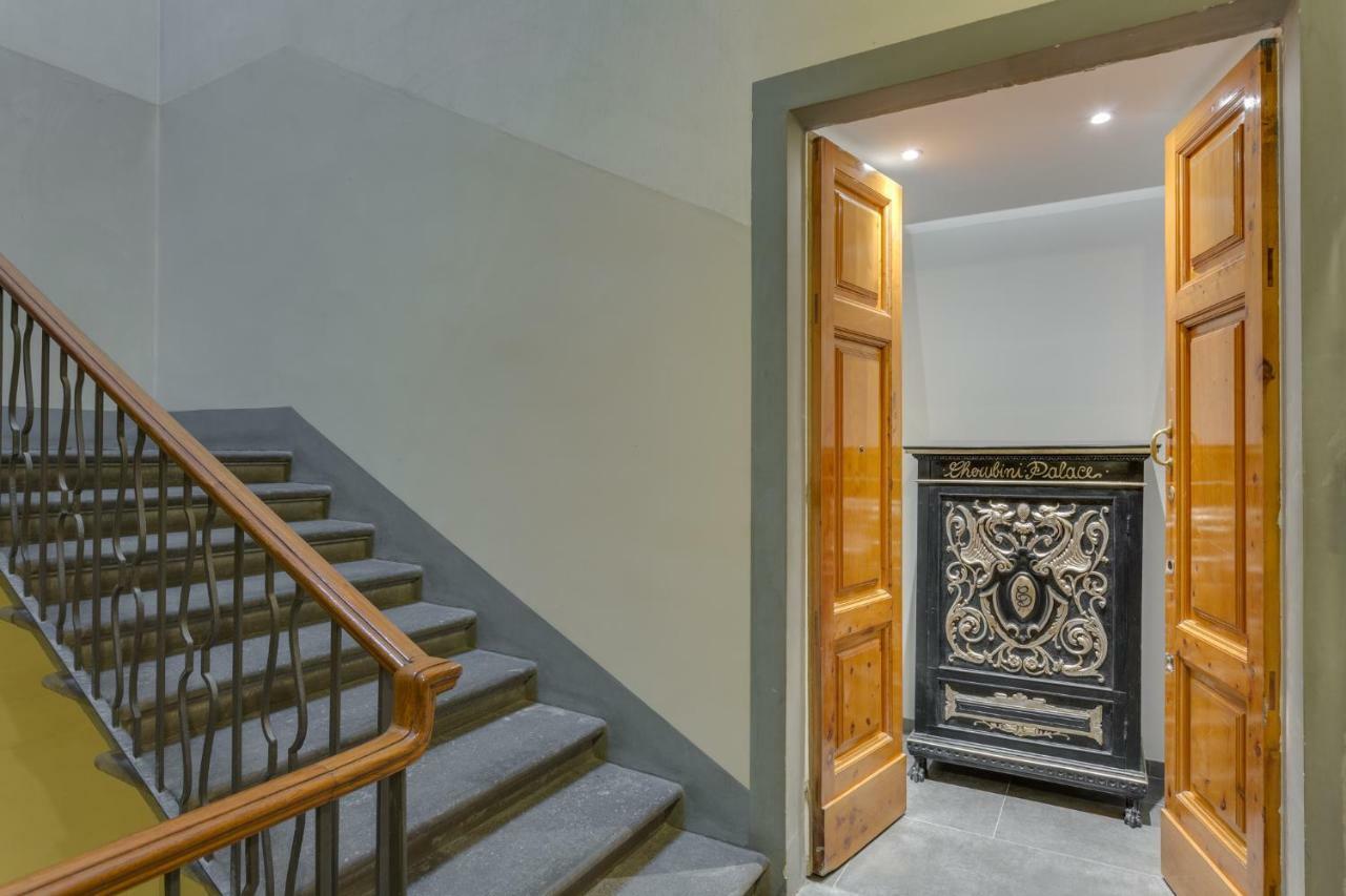 Cherubini Palace Thematic Apartment Флоренция Экстерьер фото